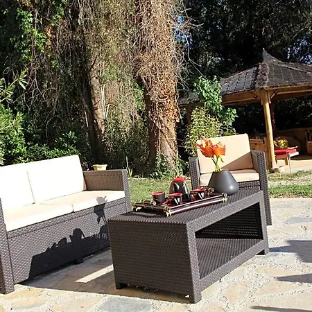 A L'oree Des Cevennes Bed and Breakfast